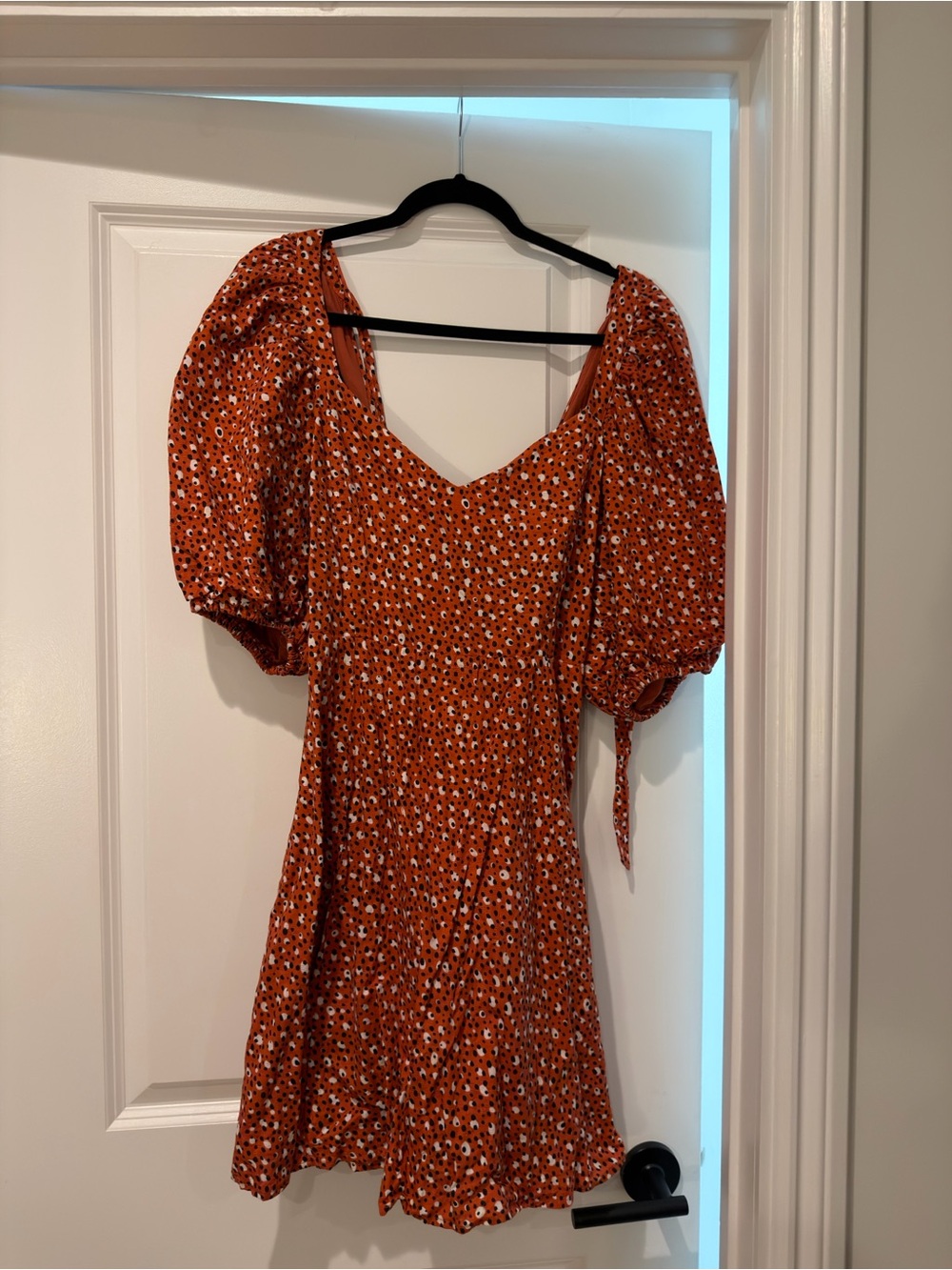 Rust Floral Puff-Sleeve Mini Dress with Sweetheart Neckline